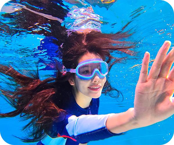 OPPO Reno 13 FS 5G smartphone