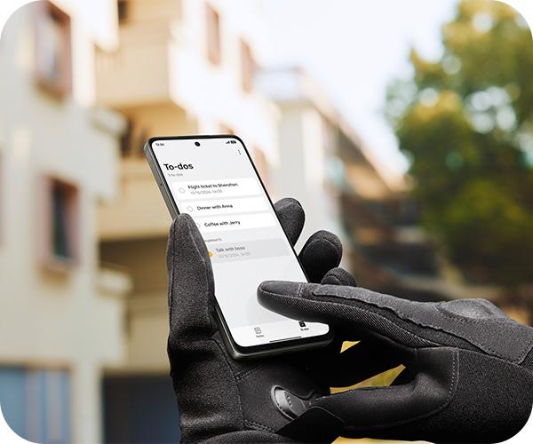 OPPO A5 Pro 5G smartphone οθόνη