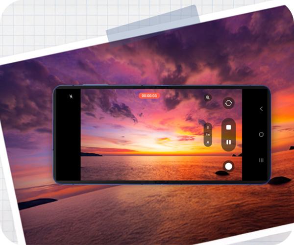 SAMSUNG Galaxy Z Flip7 5G Smartphone