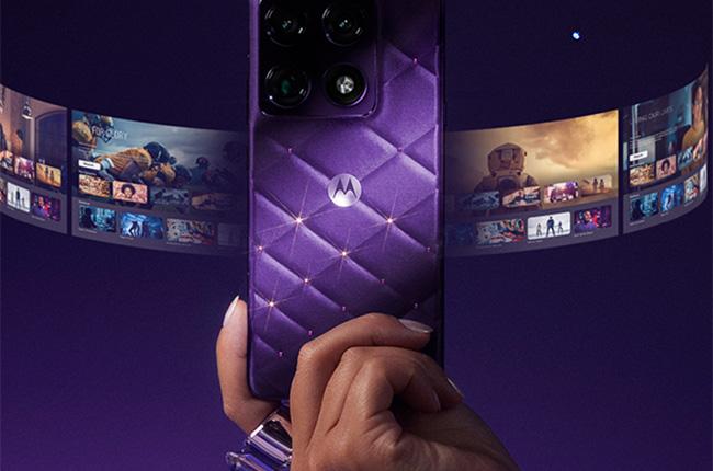 MOTOROLA Signature Swarovski Edition Smartphone