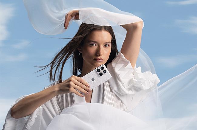 MOTOROLA Edge 70 Swarovski Edition Smartphone