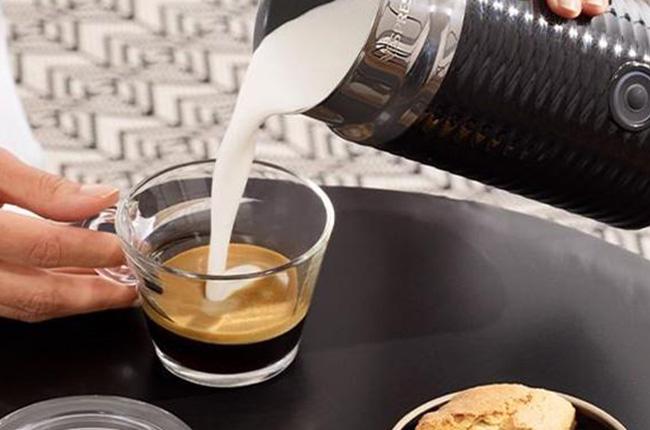 Nespresso Original Essenza Mini & Aeroccino