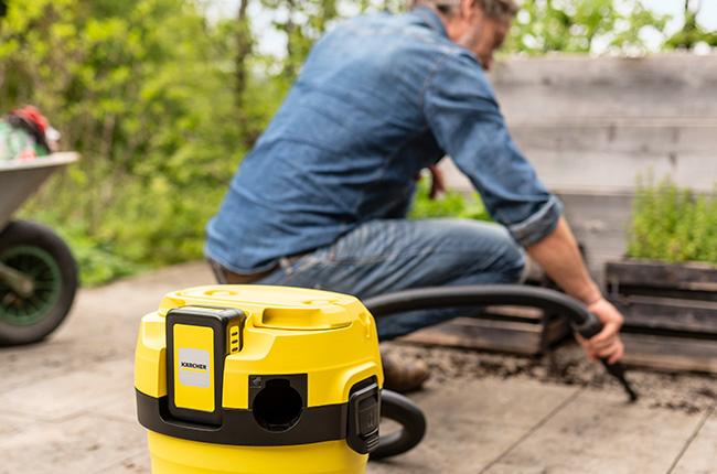 KARCHER 1.628-501.0 WD 2-8 Wet & Dry Pull & Push