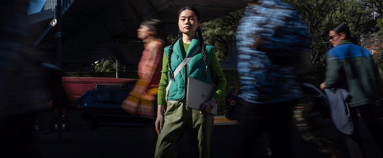 HP 16-ay0002nv OmniBook 7