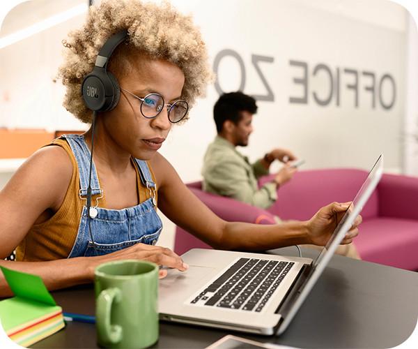 Bluetooth Headphones JBL 520C Tune